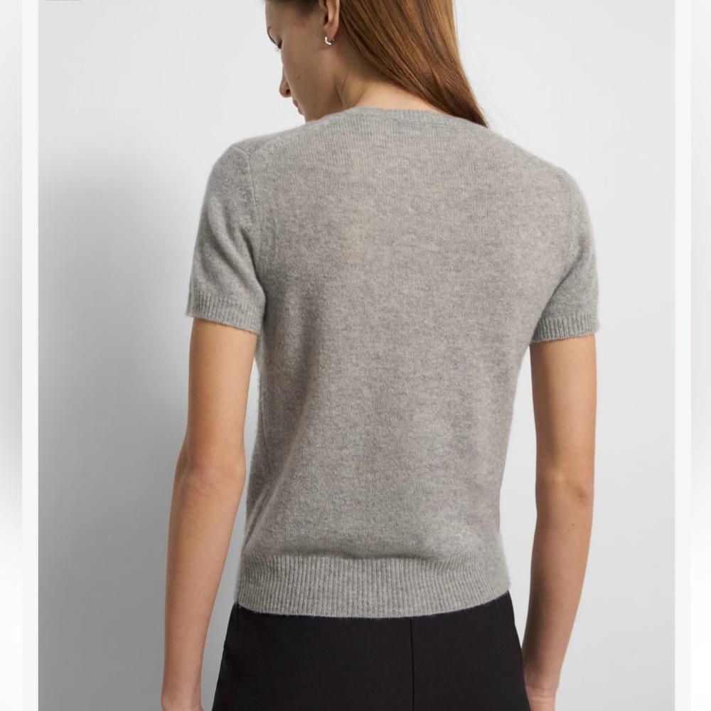 Theory Basic Tee Feather Cashmere - image 4